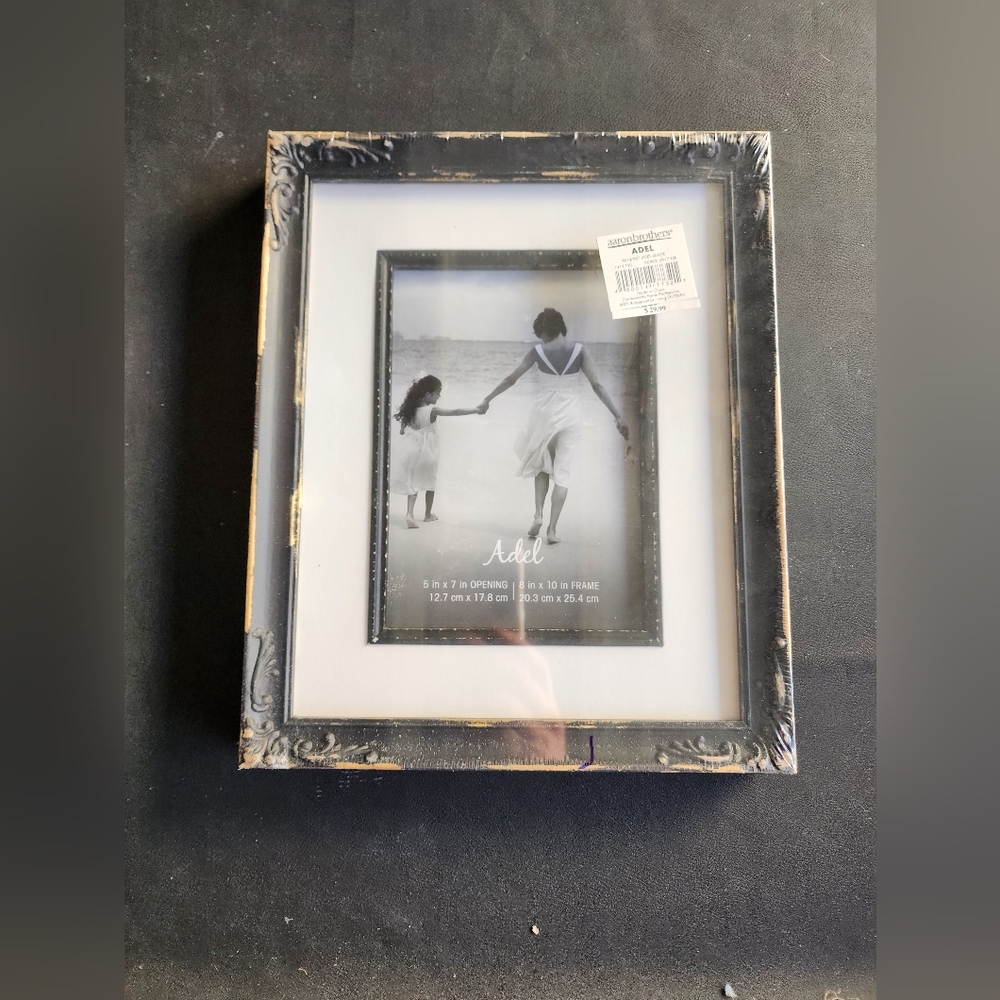 🖤 NWT Rustic/Weathered Picture Frame